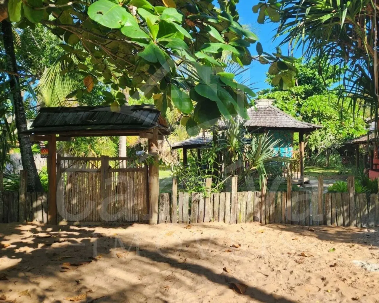 Terreno com casa em Caraíva, foto 3