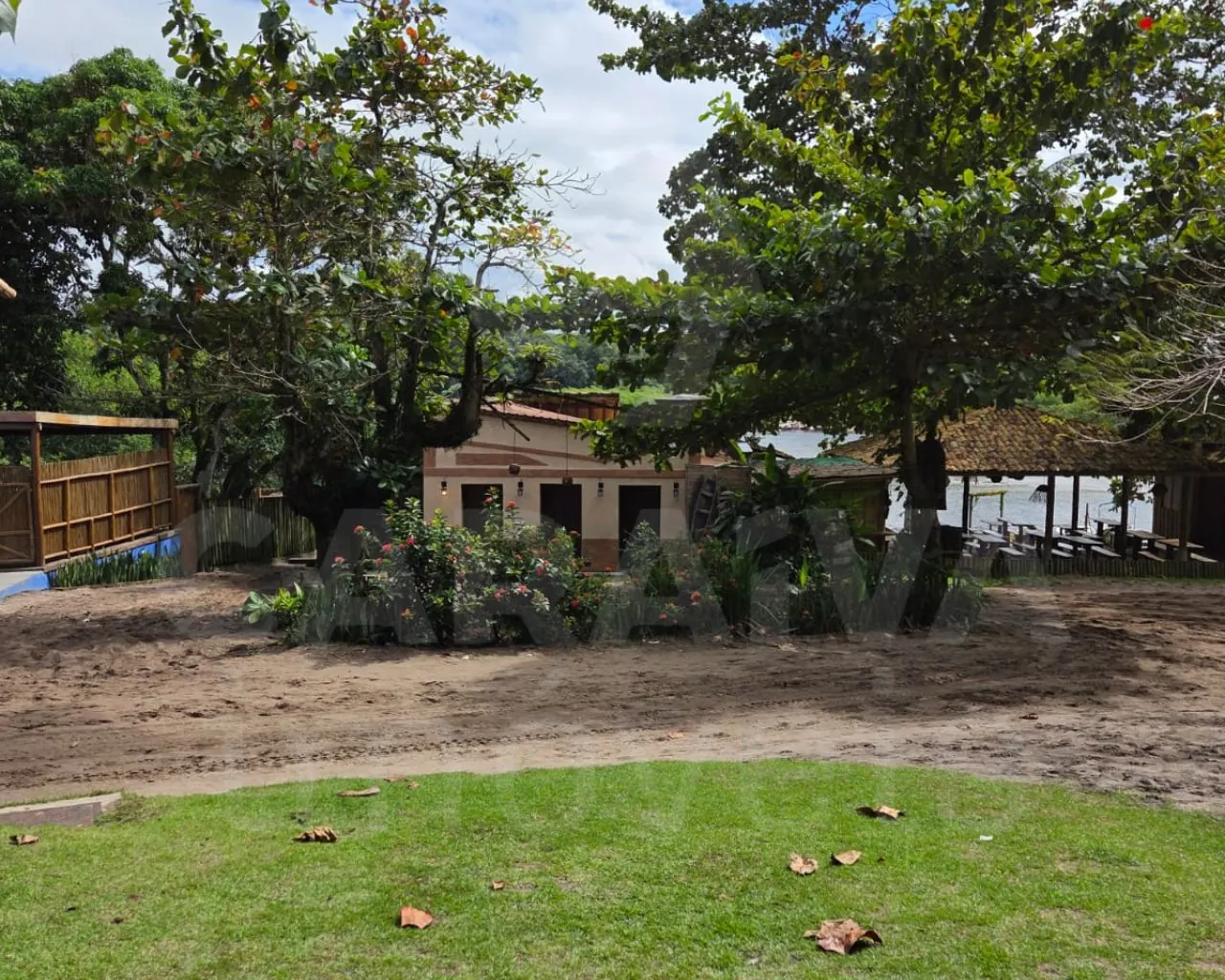 Prédio comercial em Caraíva, foto 3