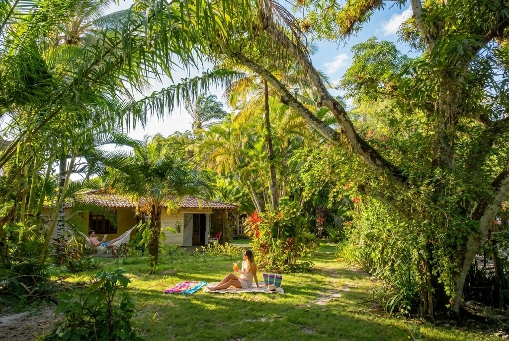 Pousada à venda em Caraíva com jardim tropical e área de convivência