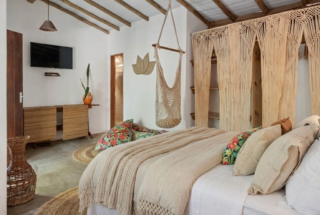 Acomodações pousada à venda Caraíva com decoração temática